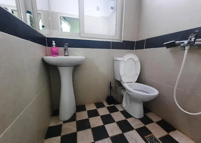 Lovely Apt.1-7 公寓 *