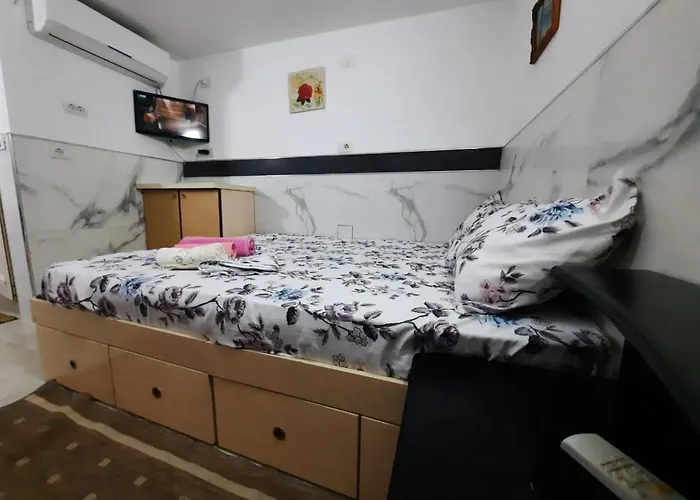 Lovely Apt.1-7 Appartamento